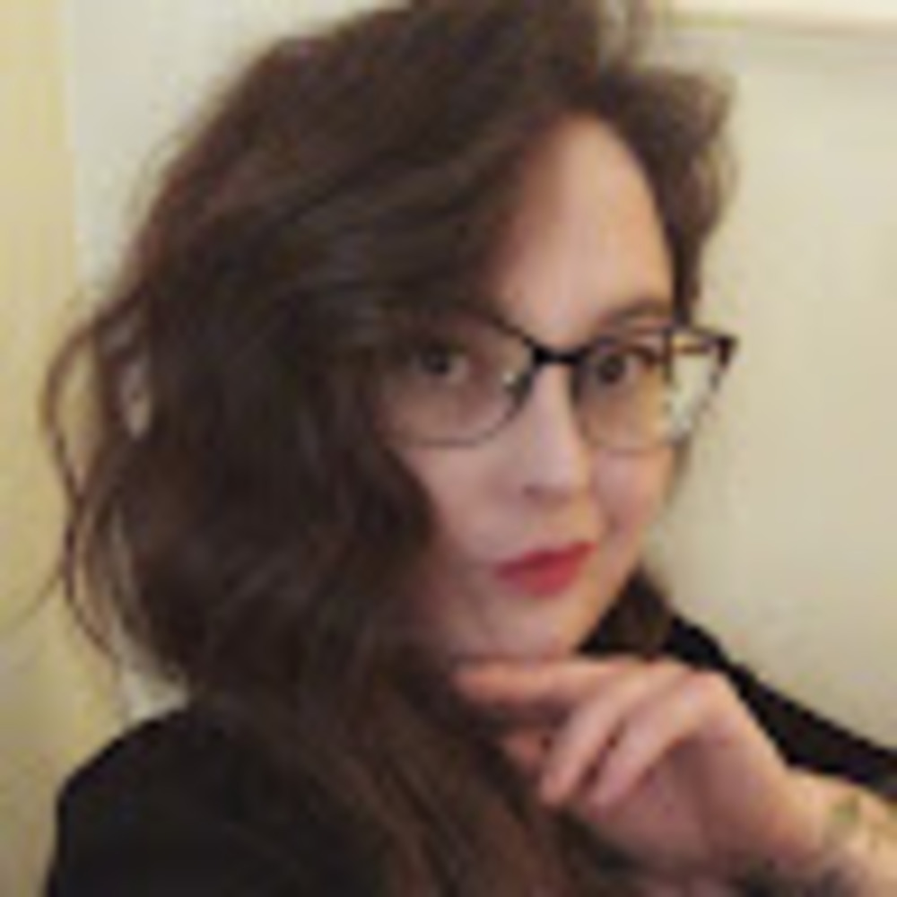 Meet your Posher, Caitlin